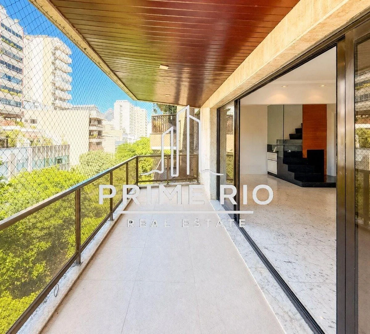 Duplex penthouse with 3 en-suite bedrooms — photo 8