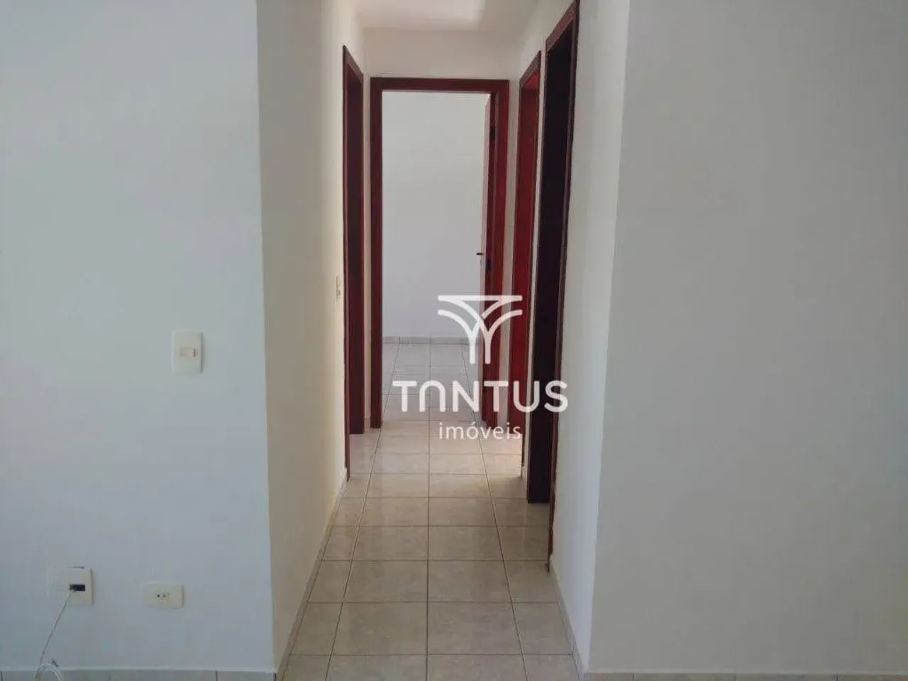 3-bedroom apartment with a separate, closed kitchen — photo 14