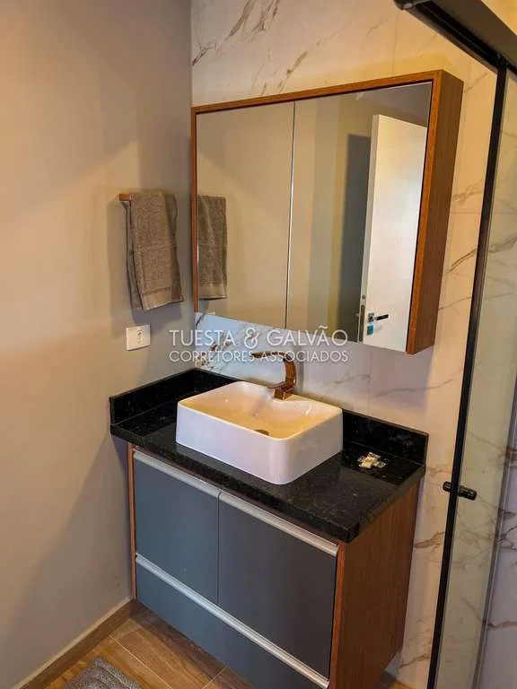 Furnished studio 31 m² with desk and private bath — photo 9