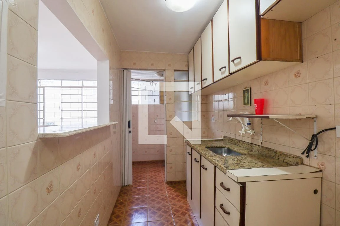 2-bedroom apartment with a washing machine in Curitiba — photo 22