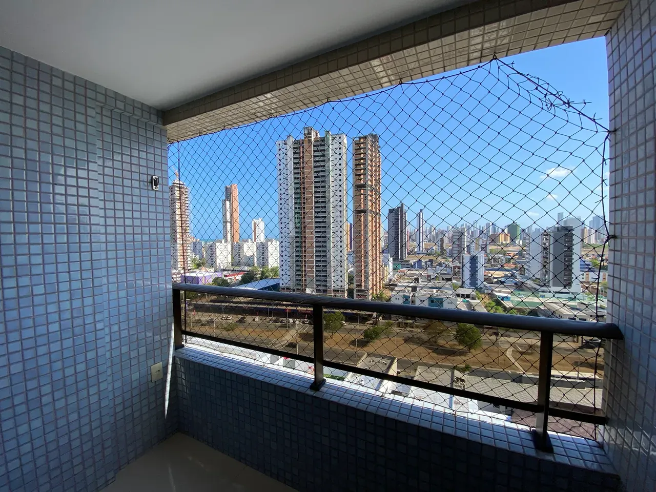2-bedroom apartment, both with their own bathrooms, 70 m²