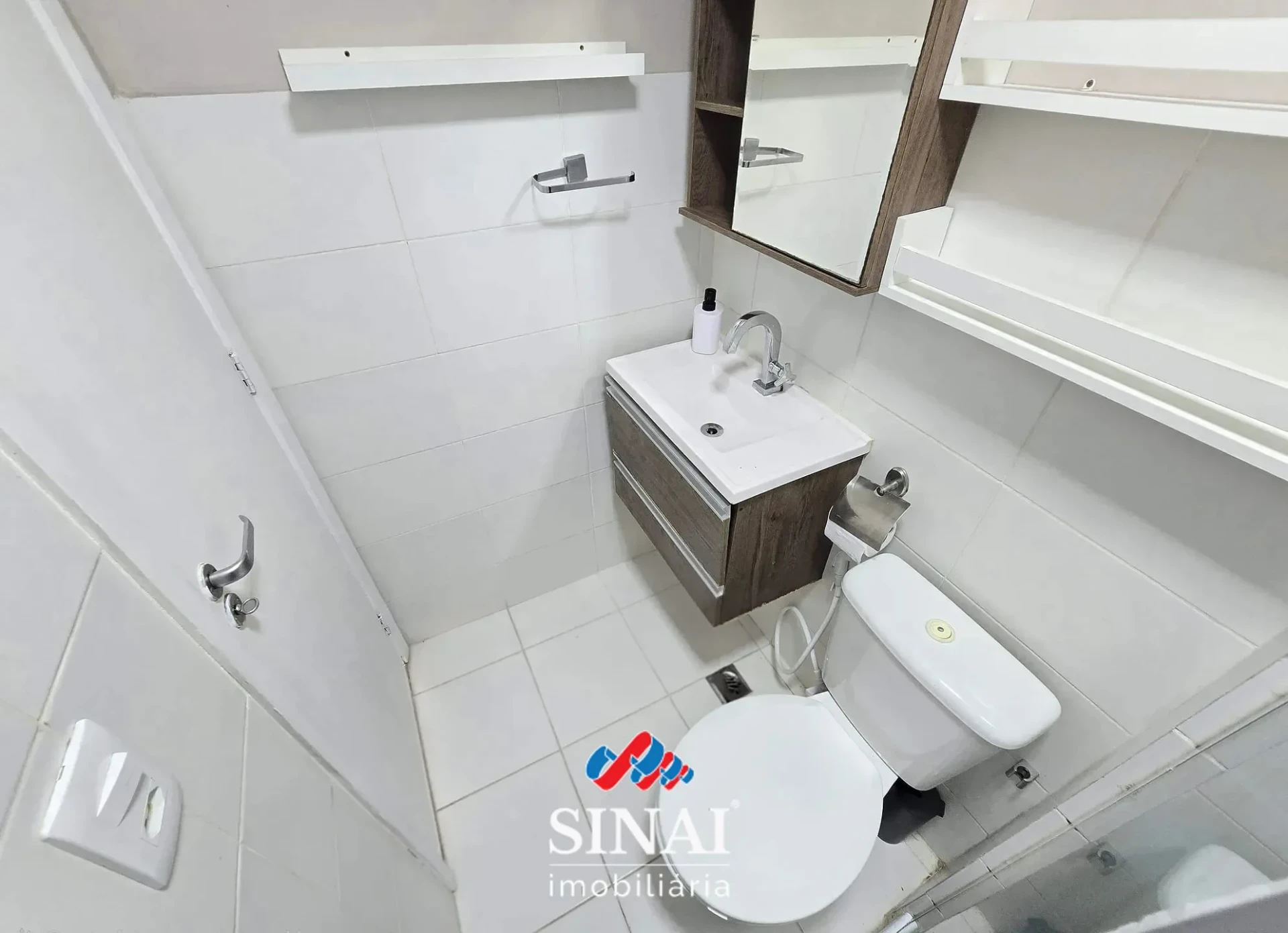Apartamento de 2 quartos em condomínio com piscina — photo 26