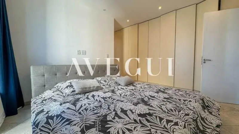 250 m² apartment with 4 bedrooms and 3 parking spots — photo 17
