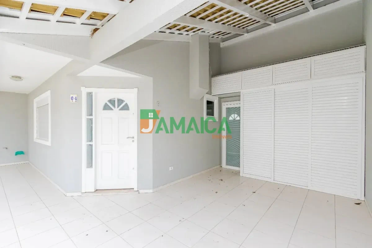 140 m² house with a home office and a walk-in closet — photo 19
