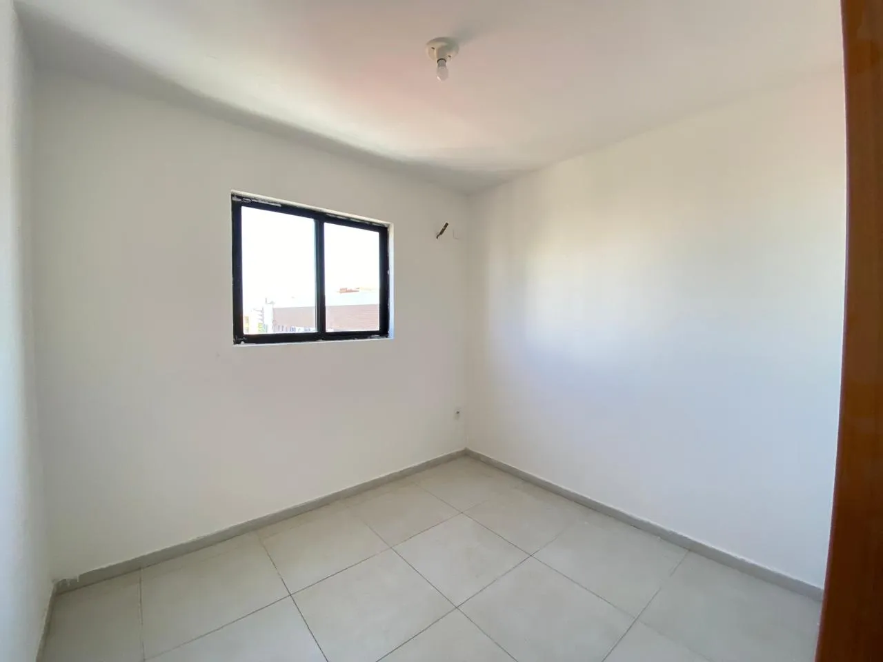 Apartamento de 76 m² com 3 quartos e varanda
