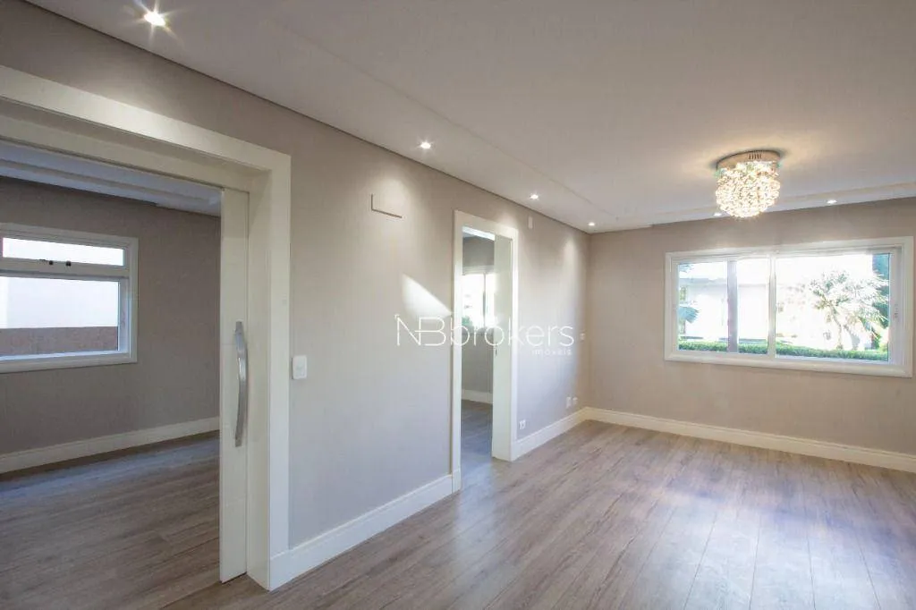 Condo house with 4 bedrooms and 5 bathrooms — photo 16