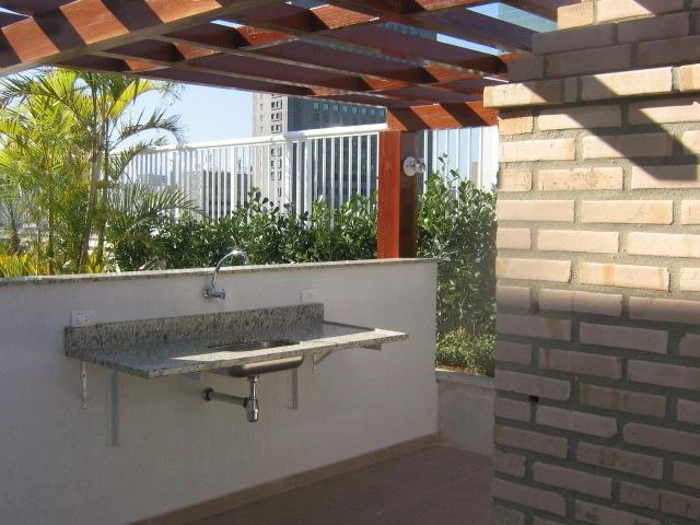 Furnished 40 m² apartment with a closed kitchen — photo 5