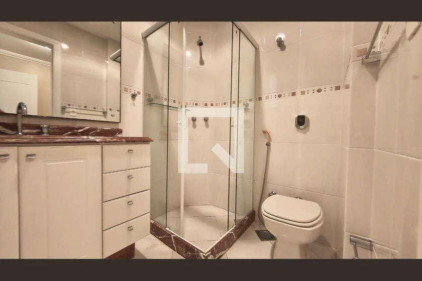 Apartamento com 3 suítes, varanda e 193 m² — photo 39