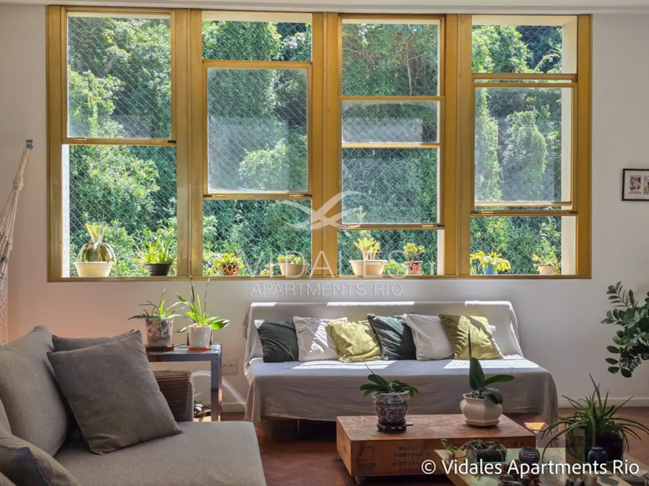 Furnished 715 m² apartment with 4 en-suite bedrooms — photo 37