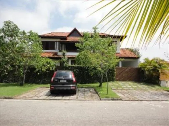 House with 5 bedrooms and a built-in balcony grill — photo 12