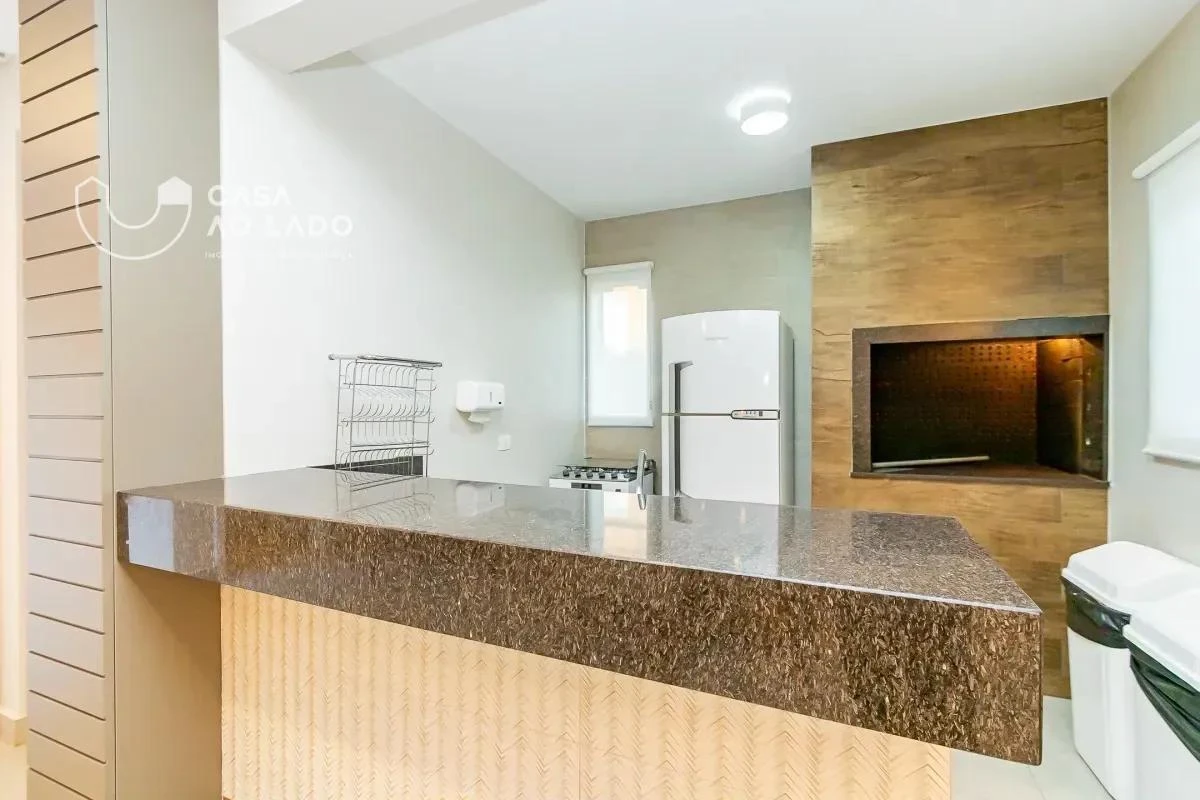 Balcony with a grill in a 3-bedroom house, 264 m² — photo 47