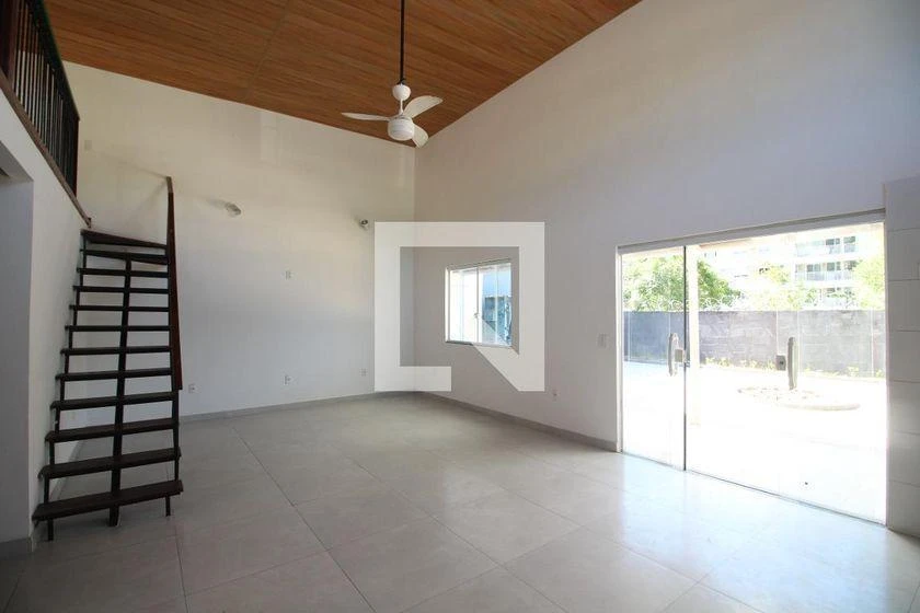 Rental house with 4 bedrooms and 340 m² — photo 24