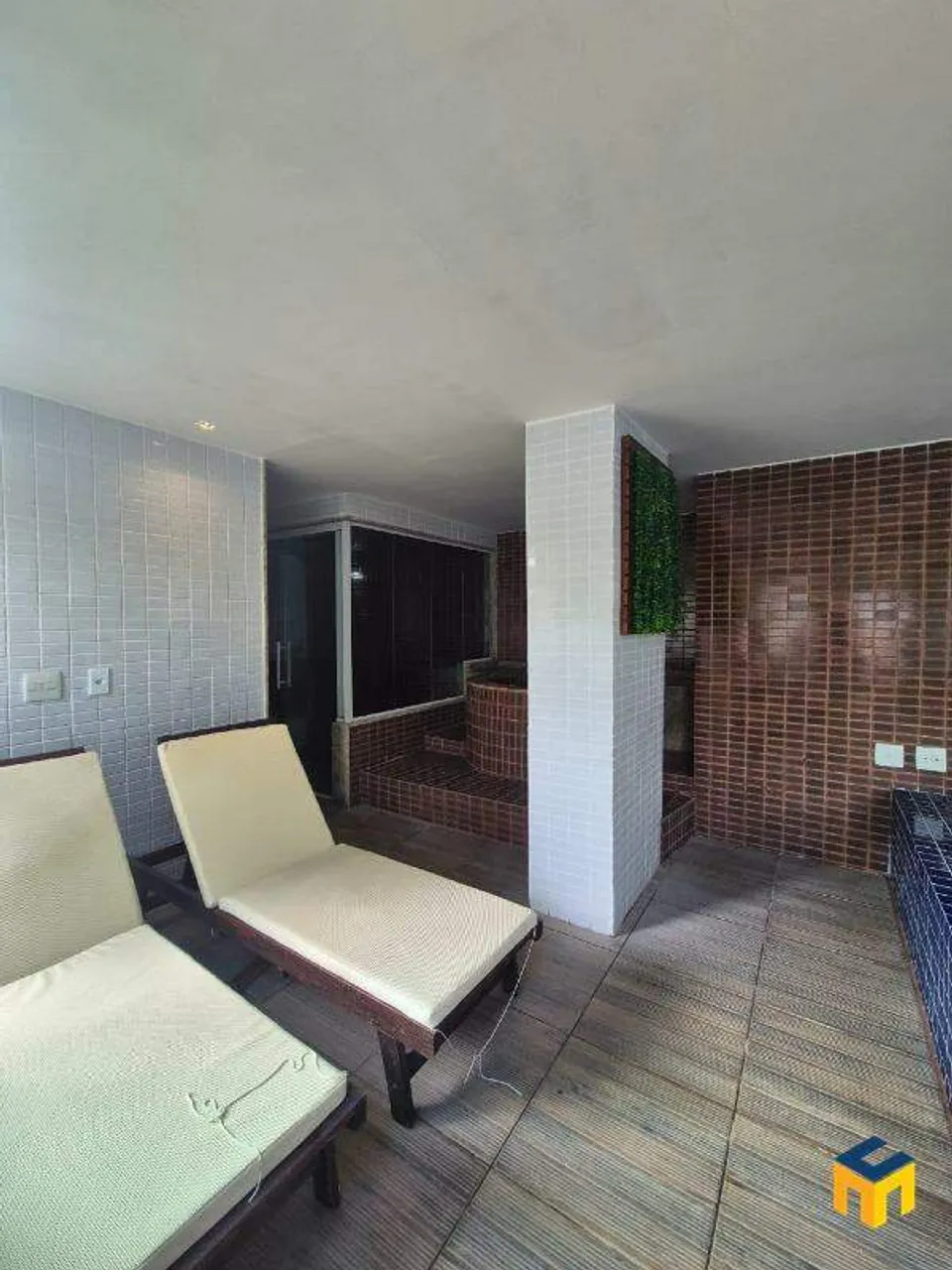 Unfurnished 1-bedroom apartment with parking space — photo 18