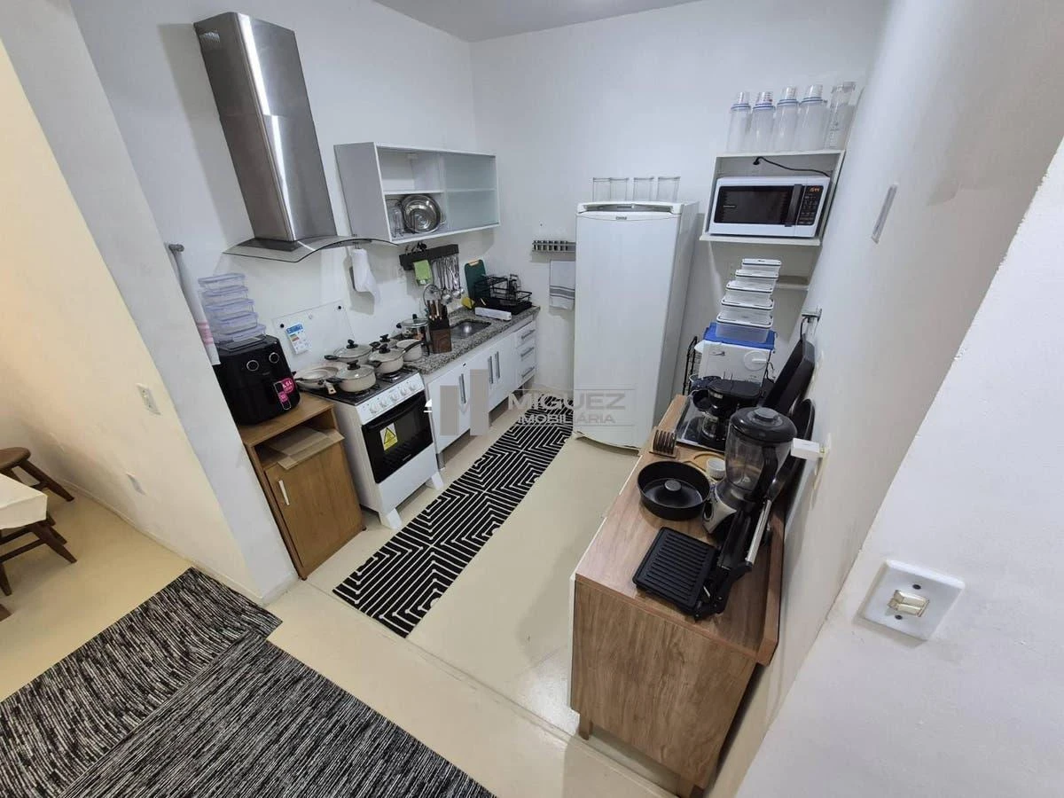 Walk-in closet in a 2-bedroom apartment, 75 m² — photo 2