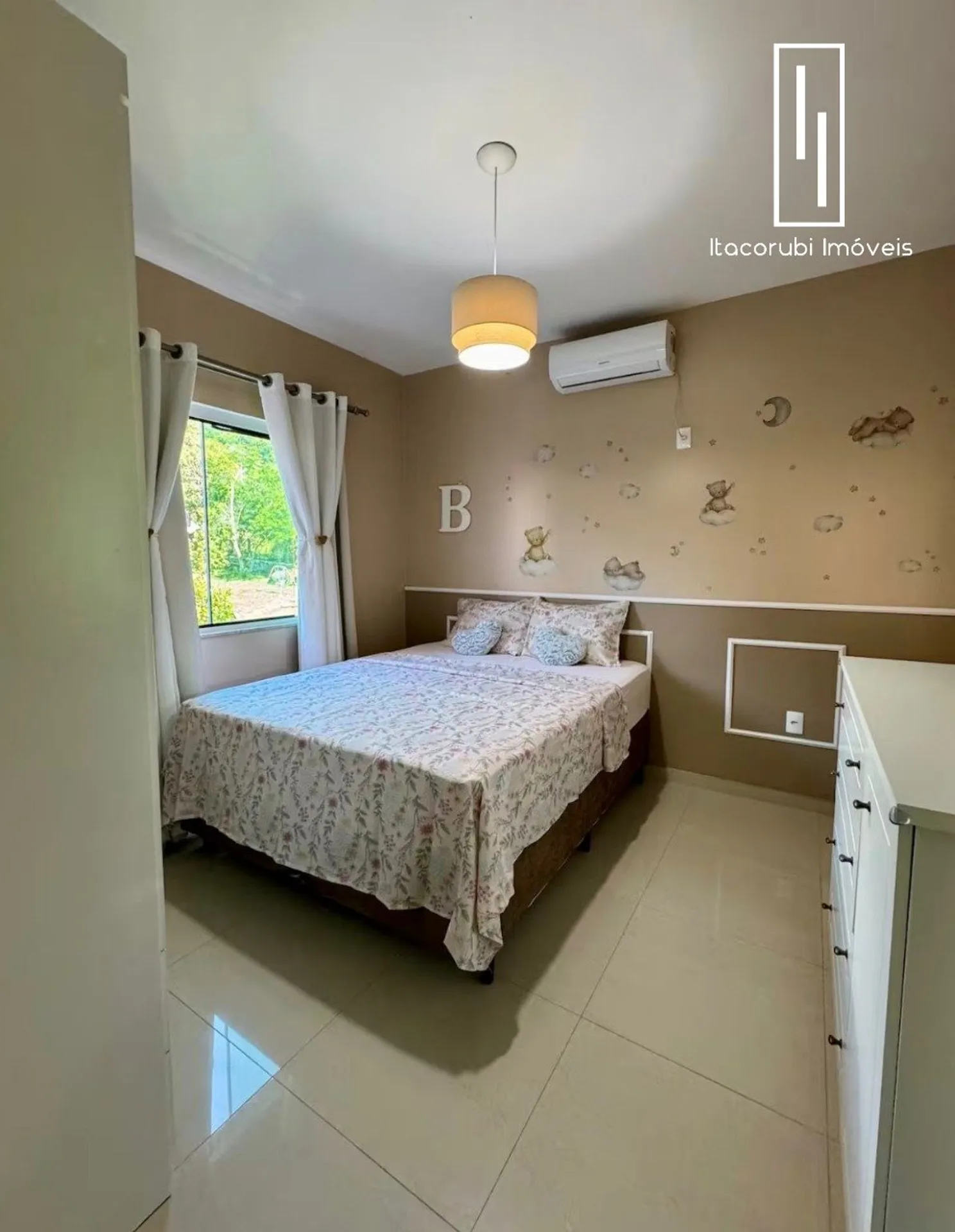 Furnished 2-bedroom house with an en-suite and pool — photo 51