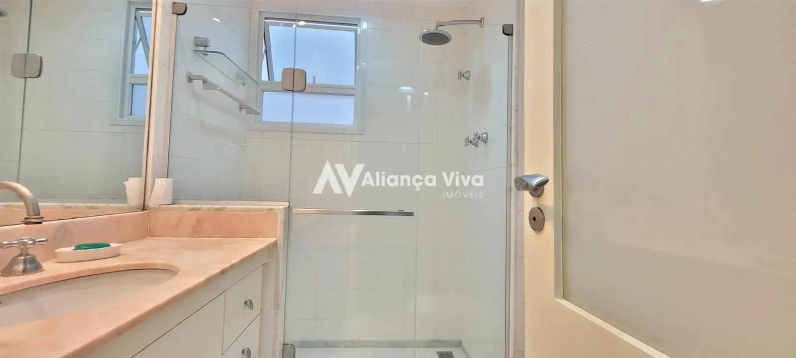 96 m² unfurnished apartment with 2 bedrooms and suite — photo 37