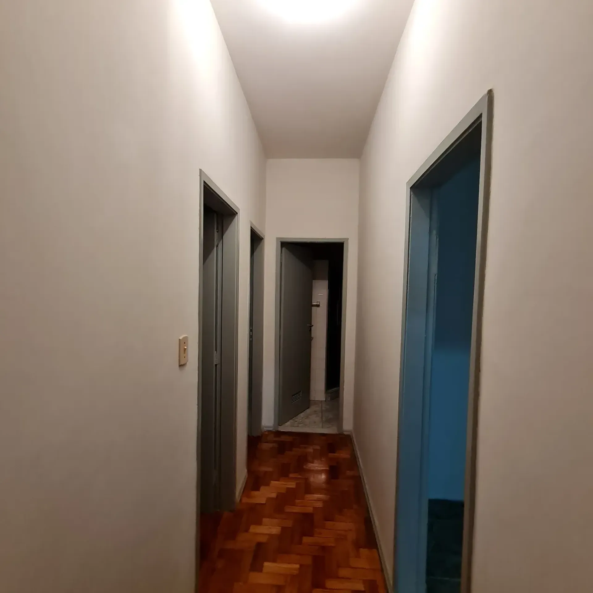 Apartment on the 9th floor with wood or laminate floors — photo 24