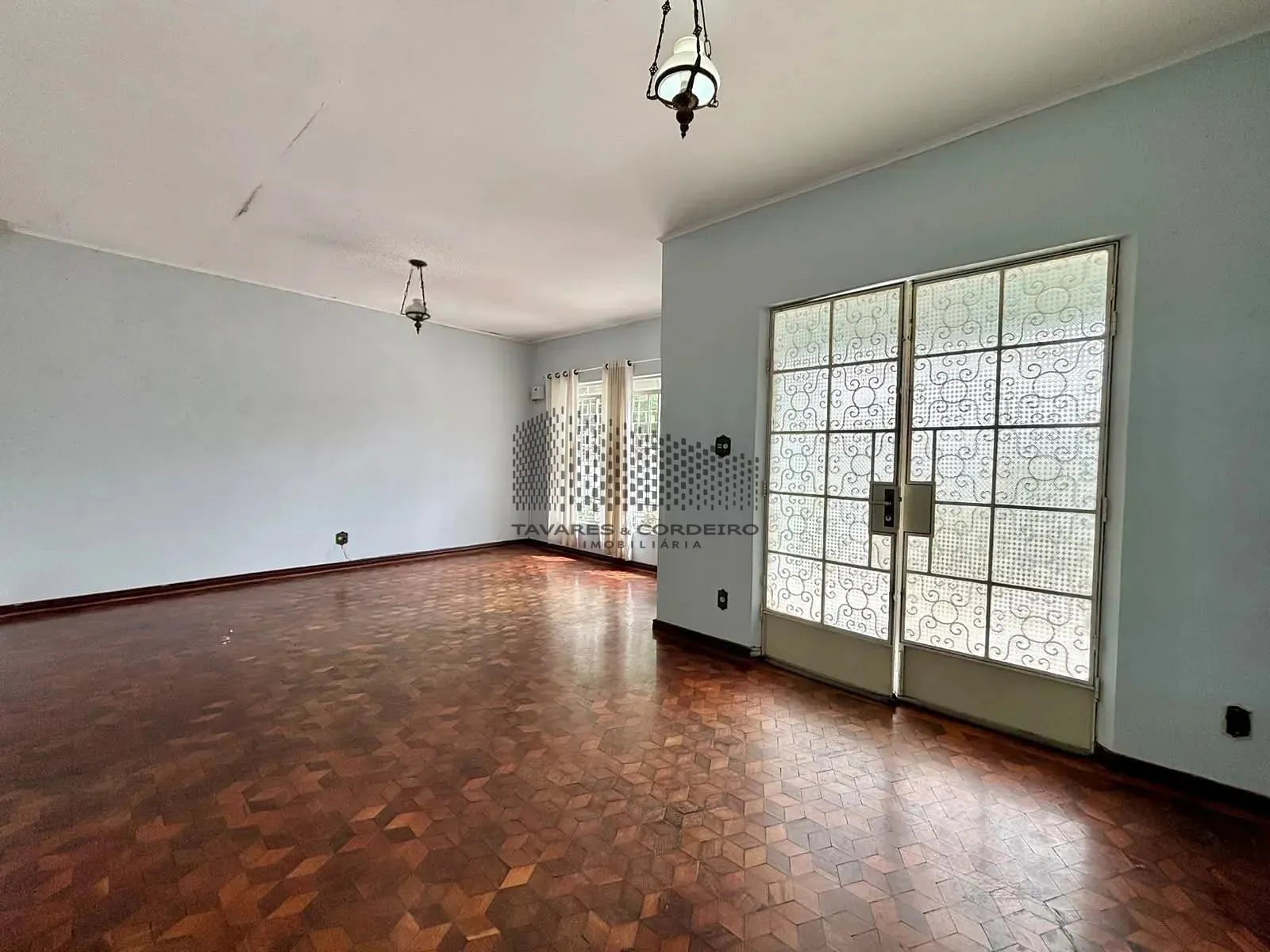 House, 195 m², with a bathtub