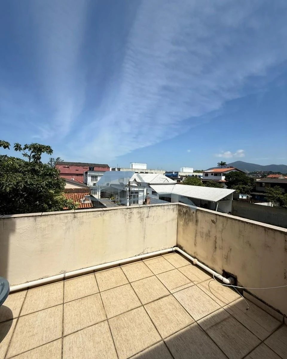 Furnished 167 m² house with a closed kitchen and gas stove — photo 45