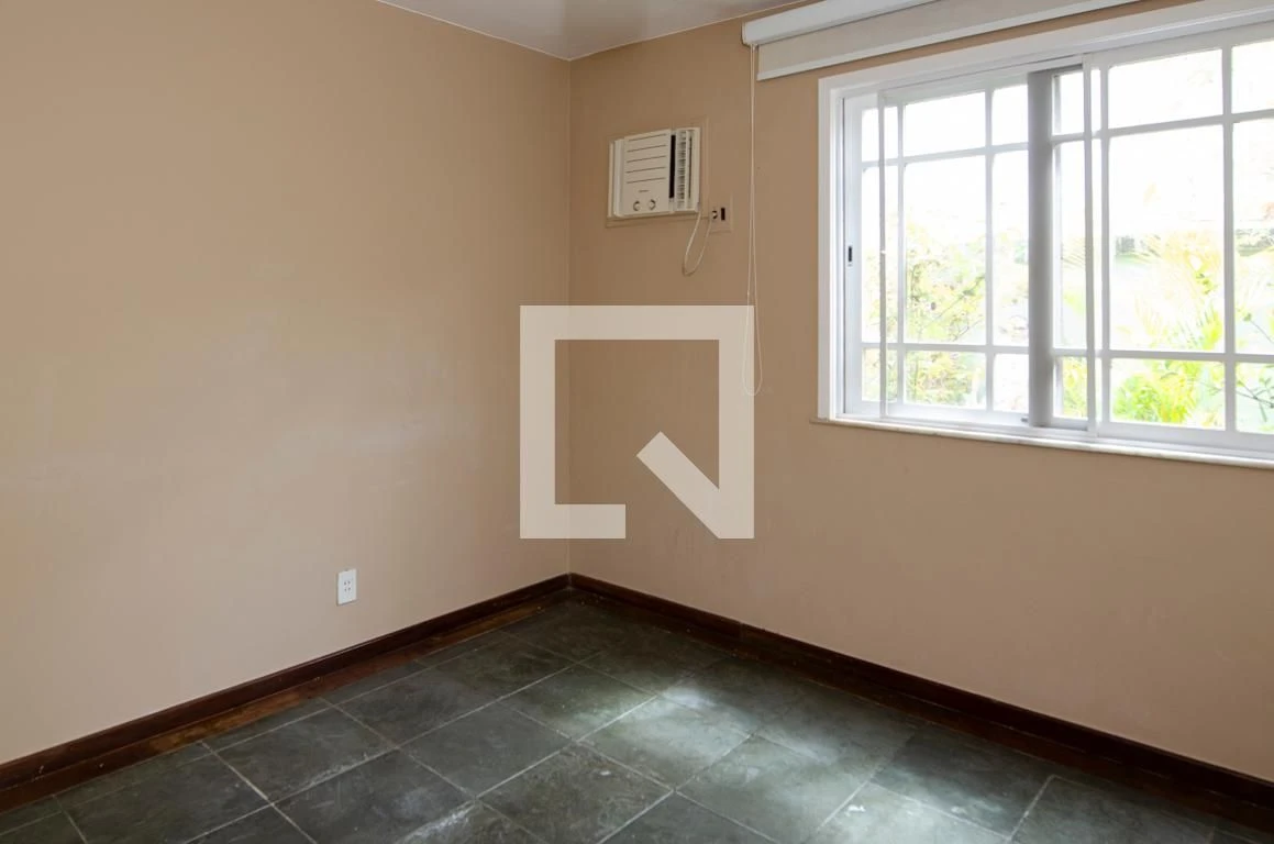 House for rent with 4 bedrooms, 4 baths and 3 parking spots — photo 39