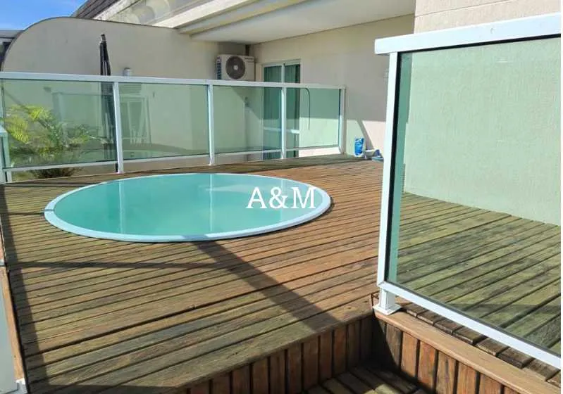3-bedroom apartment with 4 bathrooms and a balcony — photo 3