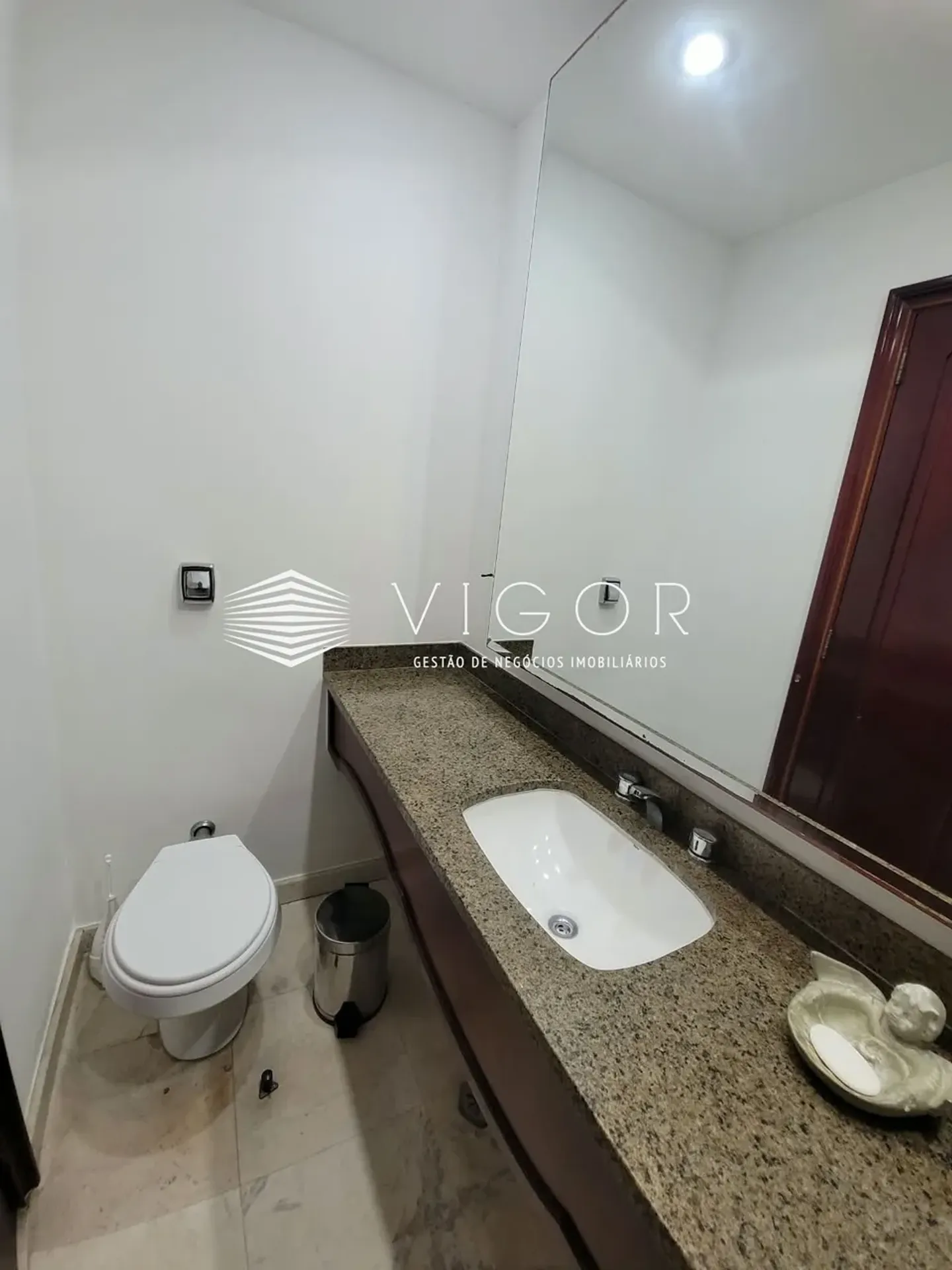 Furnished 347 m² apartment on the 2nd floor, 4 bedrooms — photo 11