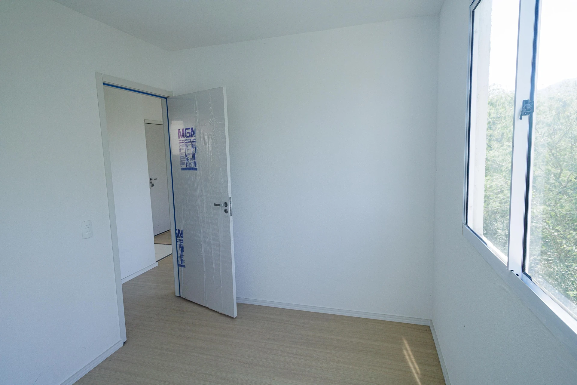Unfurnished apartment with 2 bedrooms and 1 bathroom — photo 19