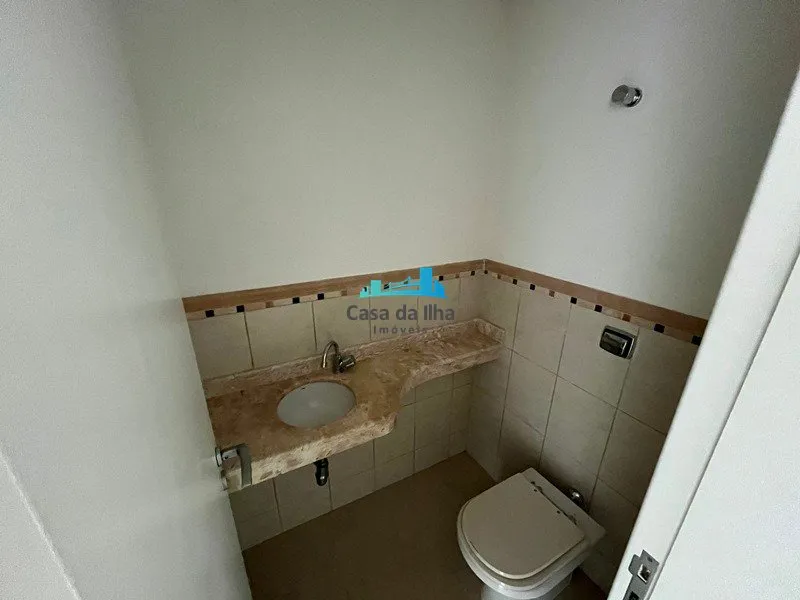 Квартира з 3 спальнями з власною ванною і 216 м² — photo 27