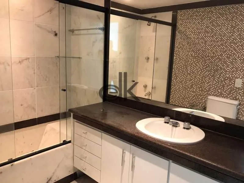 Apartamento mobiliado com cozinha fechada e 4 quartos — photo 23
