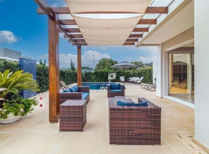 Furnished house with 5 en-suite bedrooms and 7 baths — photo 8