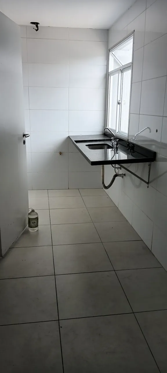 2-bedroom apartment in a building with a gym — photo 2
