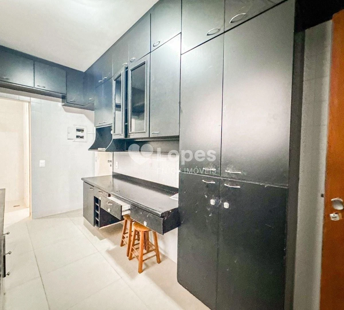 3-bedroom apartment with a home office — photo 44