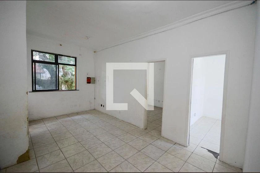 Rental house with 8 bedrooms and 8 bathrooms — photo 33