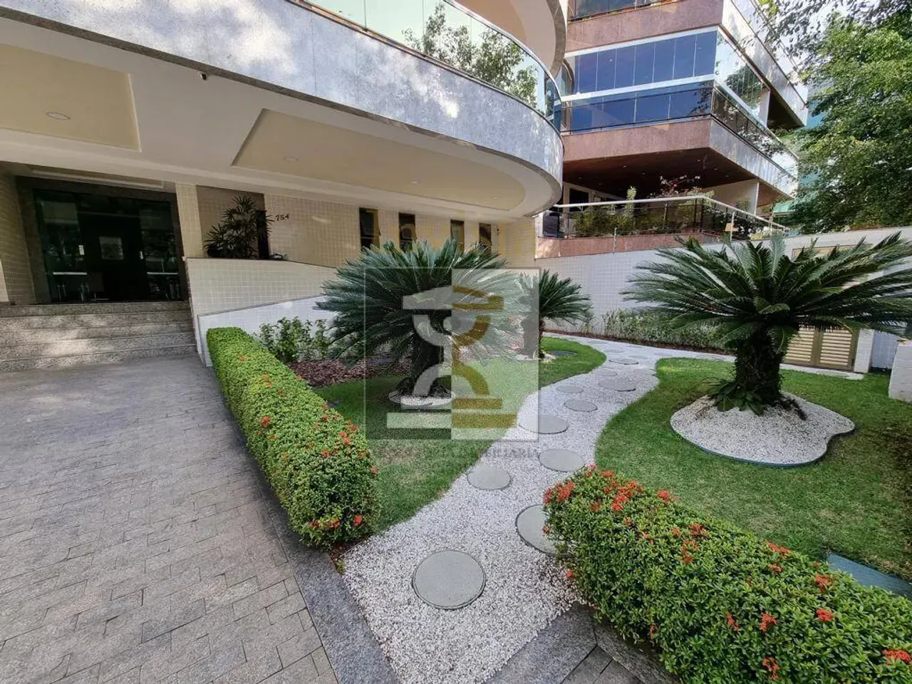 3-bedroom apartment 85 m² with 2 parking spots and 3 baths — photo 4
