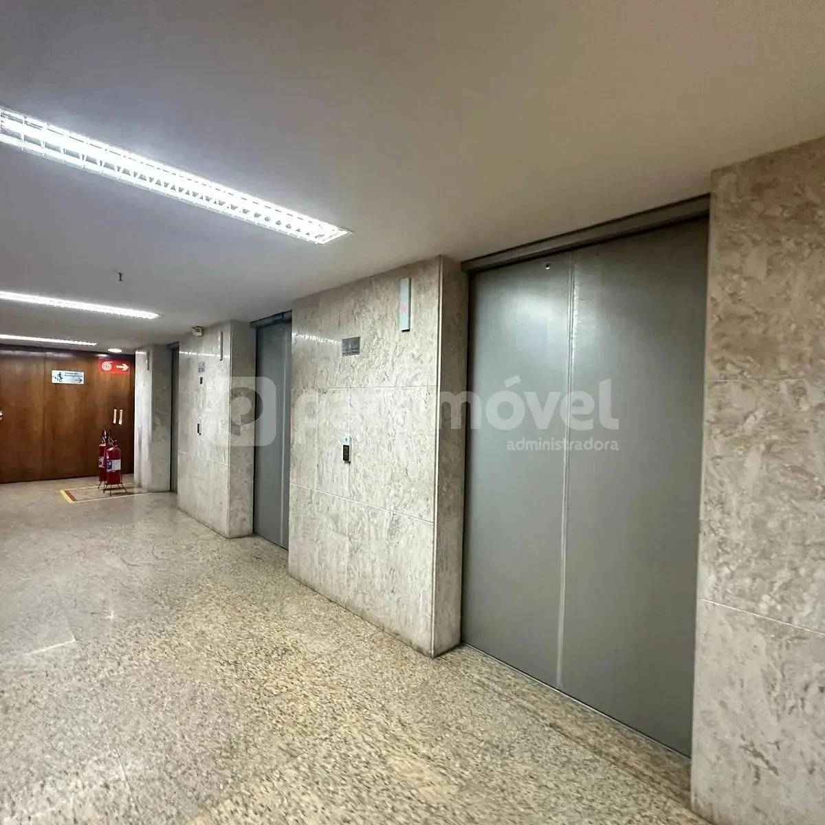 Apartamento sem mobília com 1 quarto e 6 banheiros — photo 10