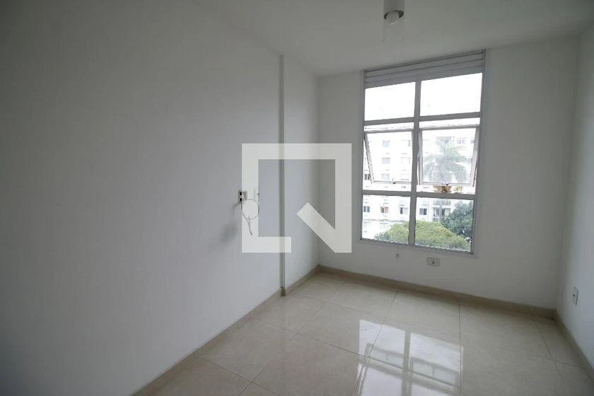 One-bedroom apartment with a mountain view in Rio de Janeiro — photo 9