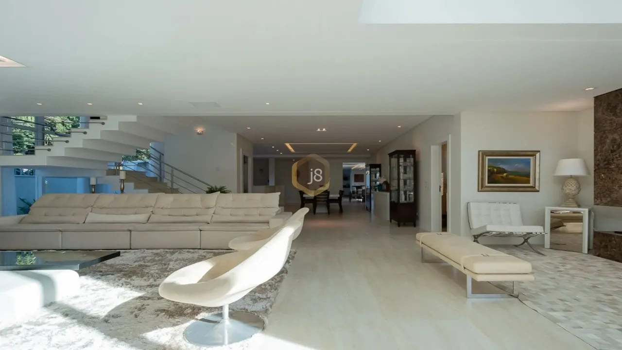 Будинок у закритому комплексі 775 м² з 4 спальнями — photo 5