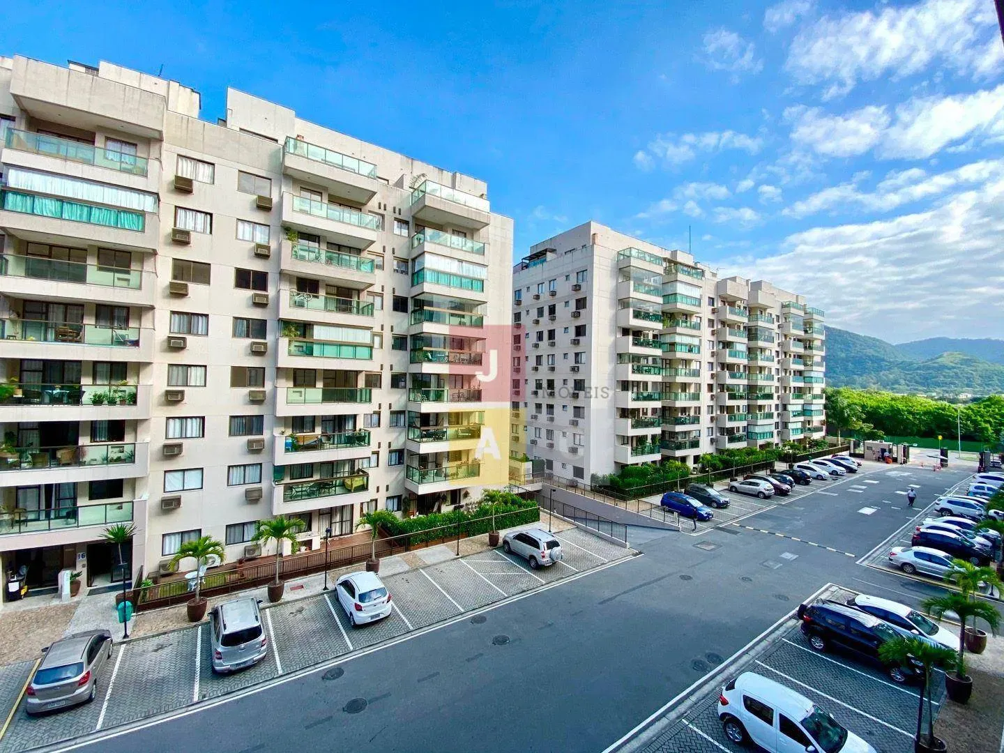 2-bedroom apartment with glassed balcony and 1 parking — photo 35