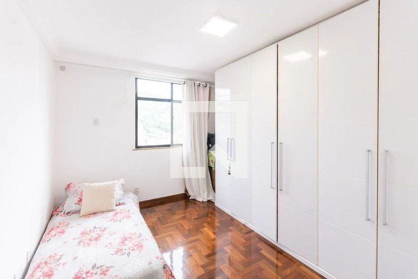4-bedroom apartment with a mountain view — photo 12