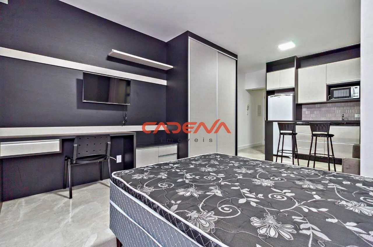 Furnished studio with open-plan kitchen and 1 bedroom — photo 15