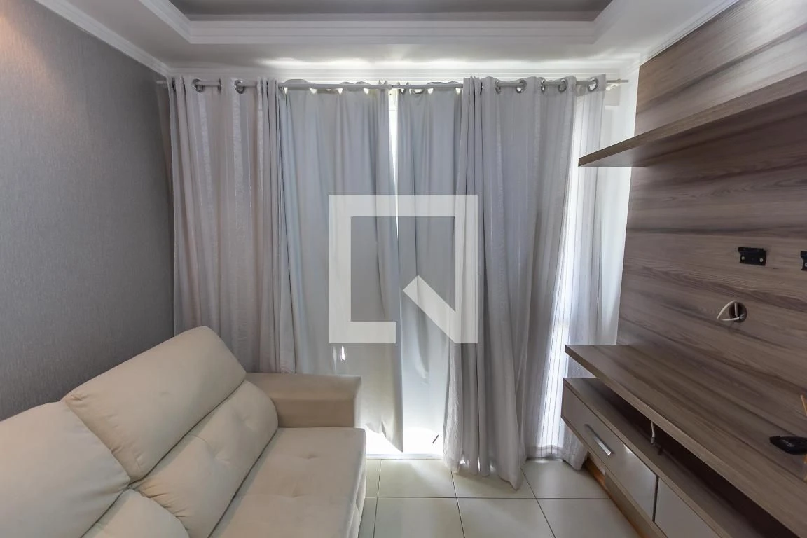 Balcony with a grill in a 2-bedroom apartment, 68 m² — photo 73