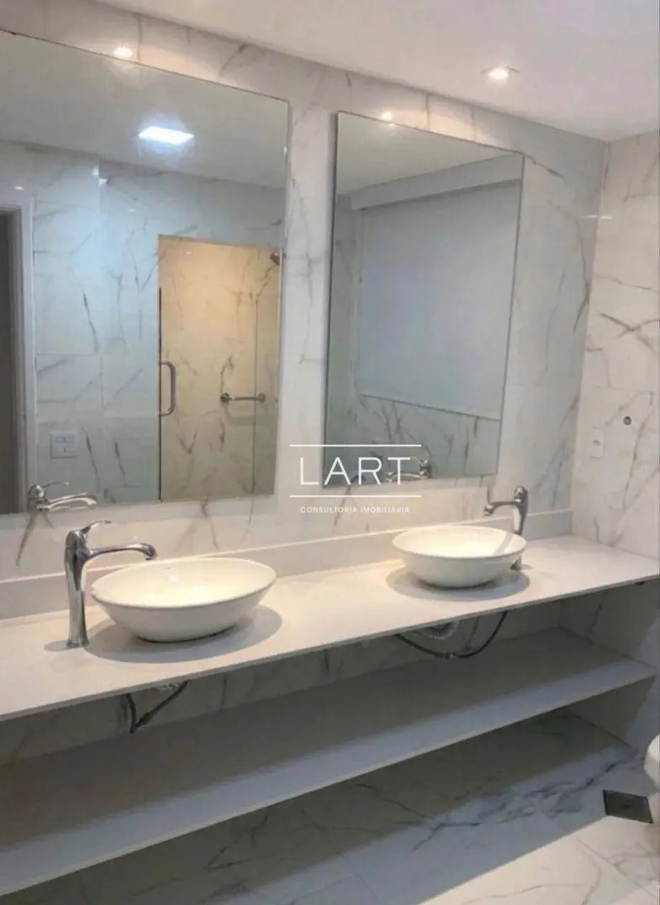 Apartamento mobiliado com 4 quartos e 4 banheiros — photo 2