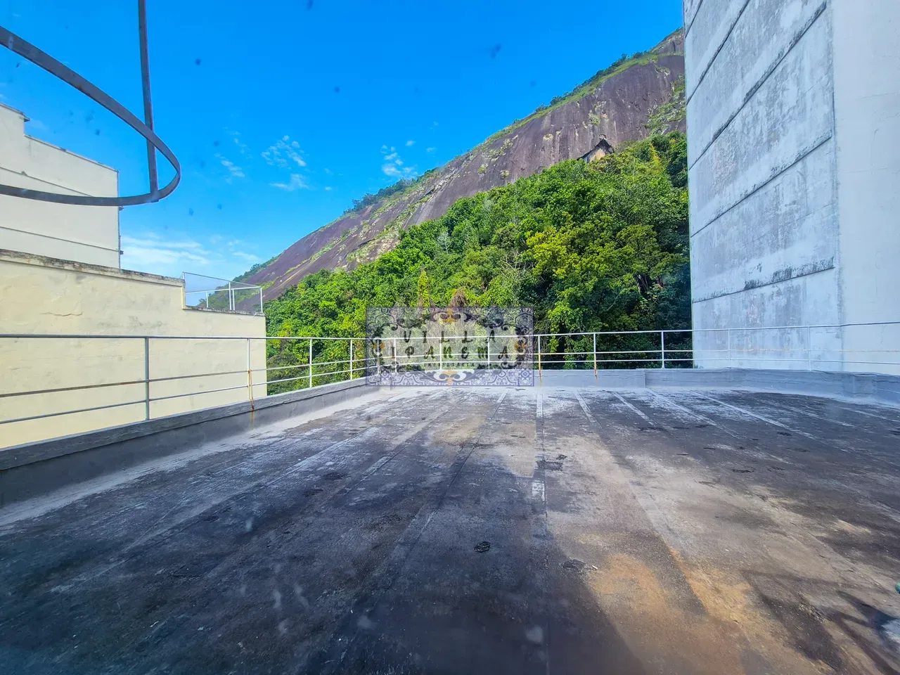 Vista a la montaña y 3 dormitorios: departamento de 100 m² — photo 36