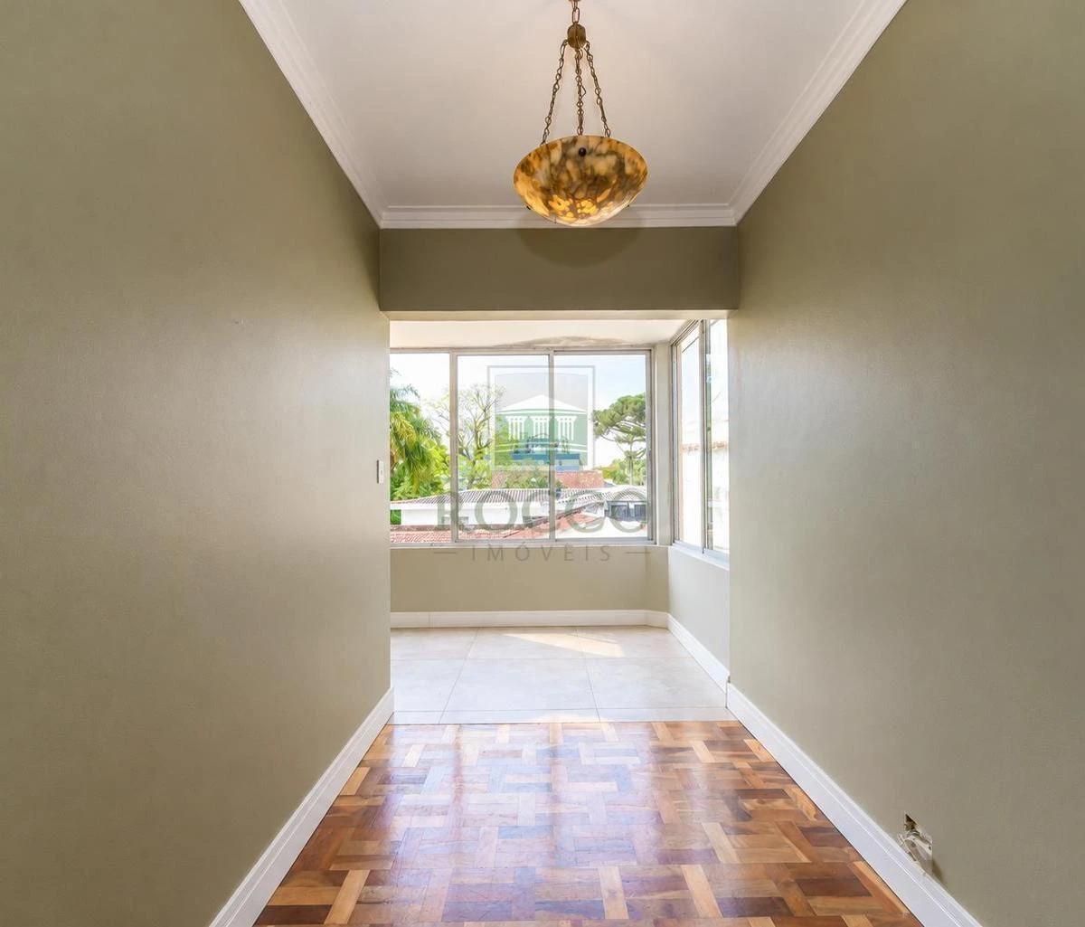 3-bedroom apartment with a washing machine in Curitiba — photo 33