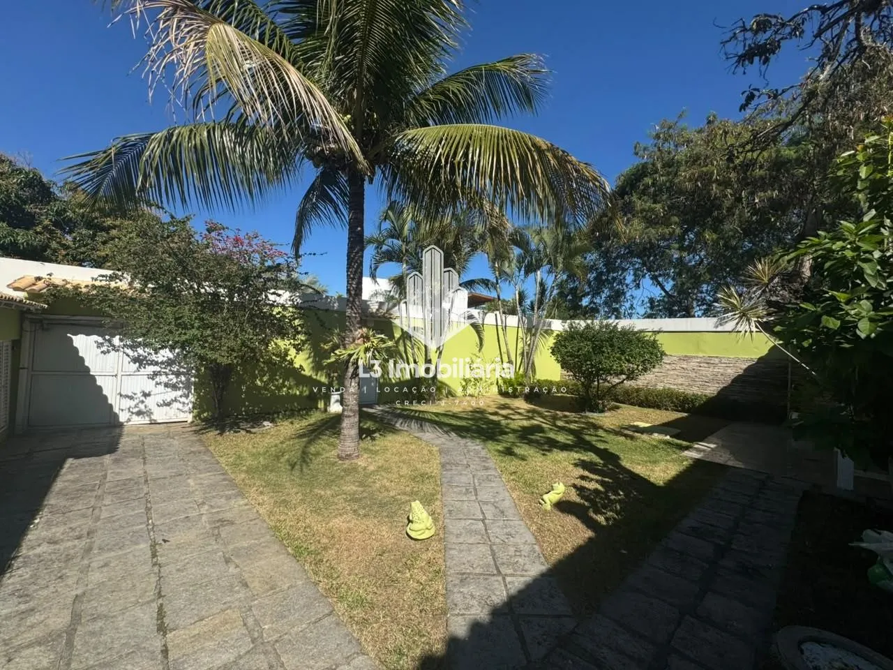 Rental house with 4 bedrooms and 3 bathrooms — photo 18