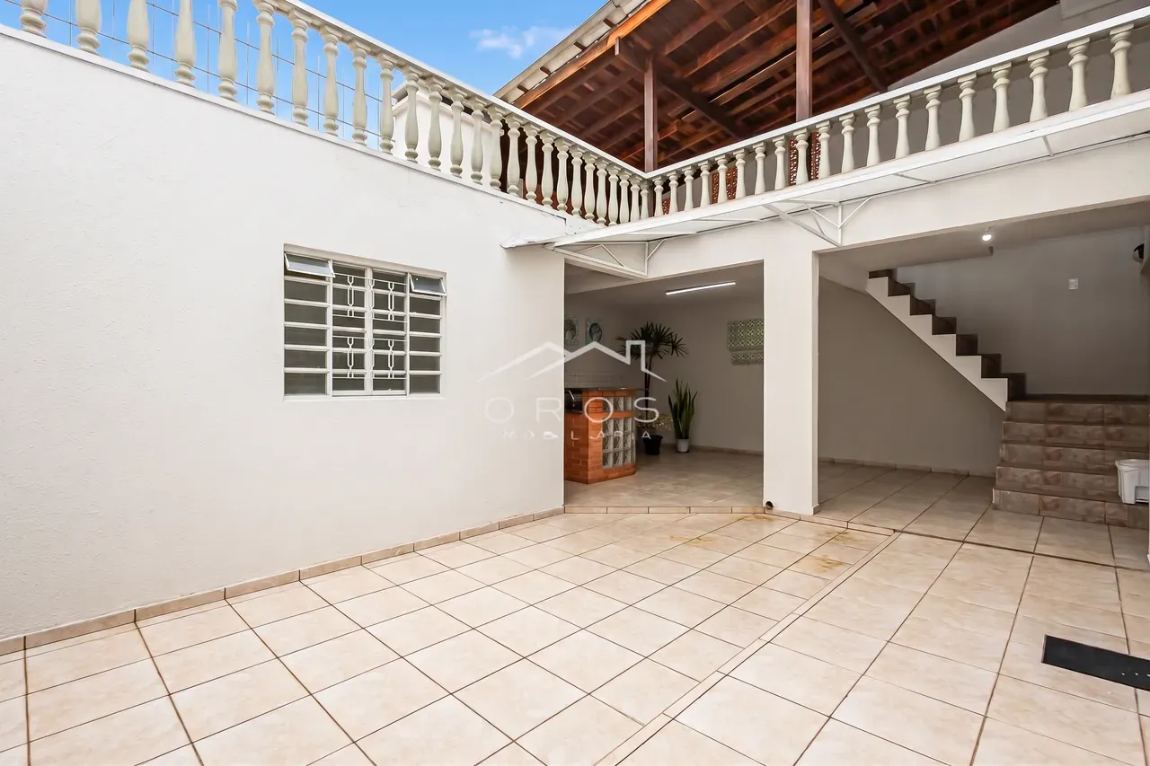 House, 200 m², with a washing machine — photo 5