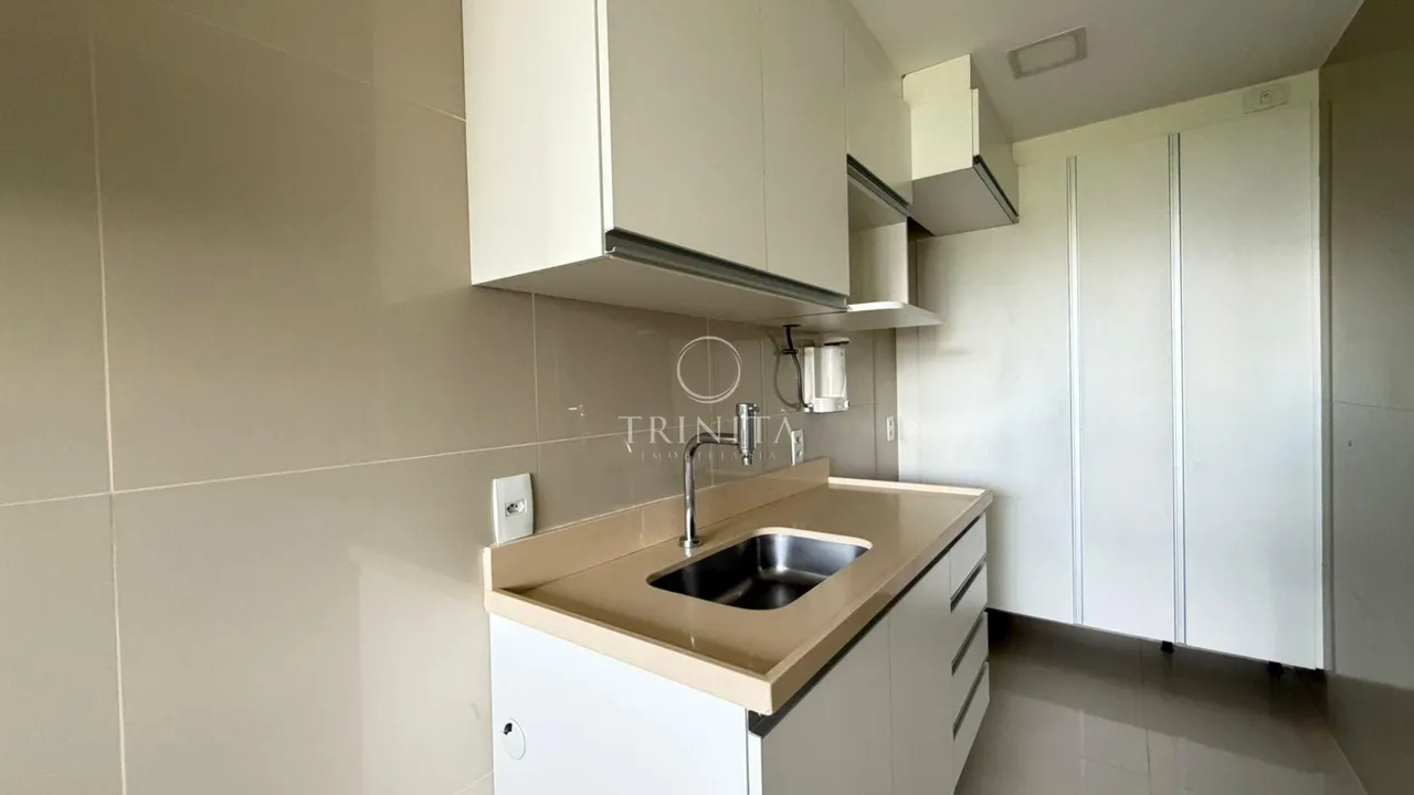 Rental apartment with 2 bedrooms and a balcony — photo 2