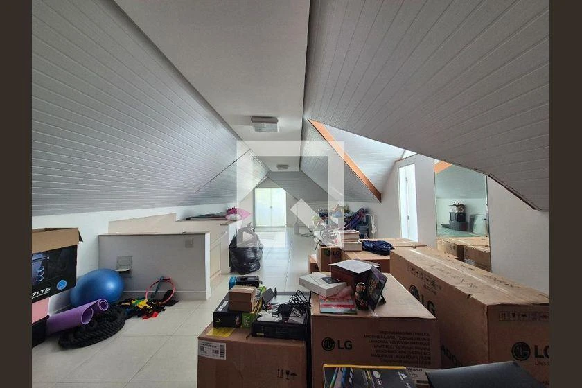 Home office in a 4-bedroom house, 373 m² — photo 46