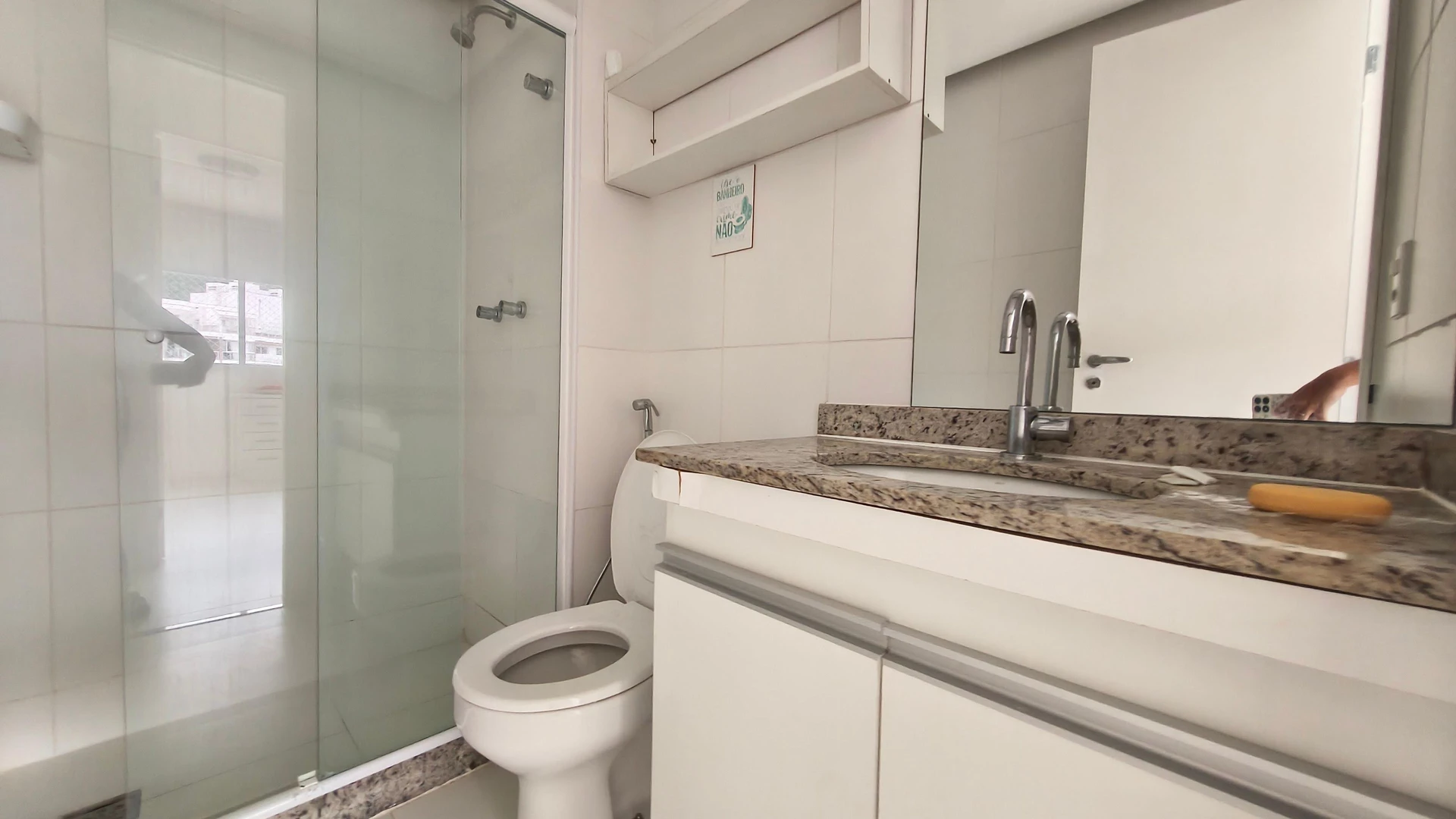 Unfurnished apartment with 2 bedrooms and 2 bathrooms — photo 30