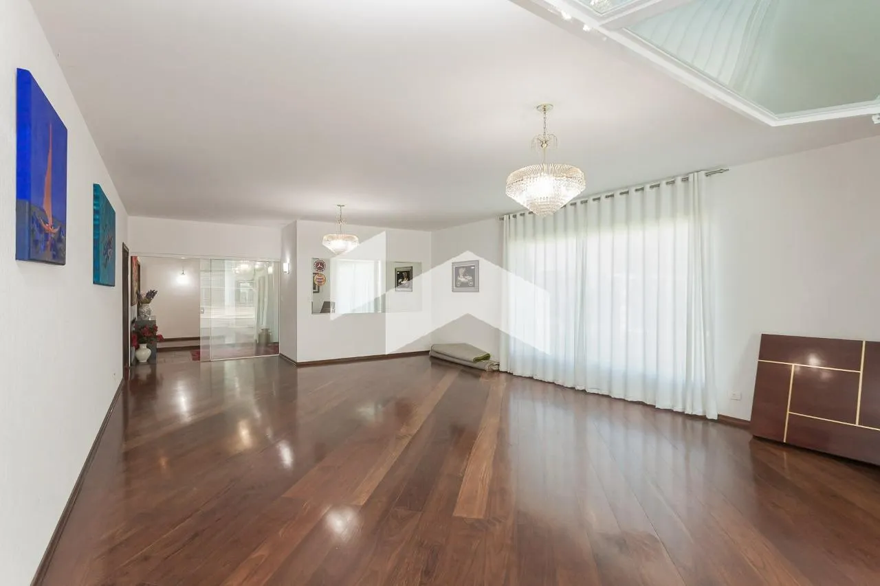 Будинок на 4 спальні з 6 місцями та 568 м² — photo 36